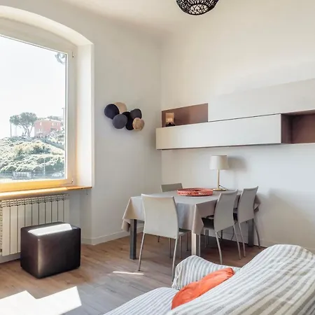 Apartment Guesthost - Marola Vista Mare La Spezia